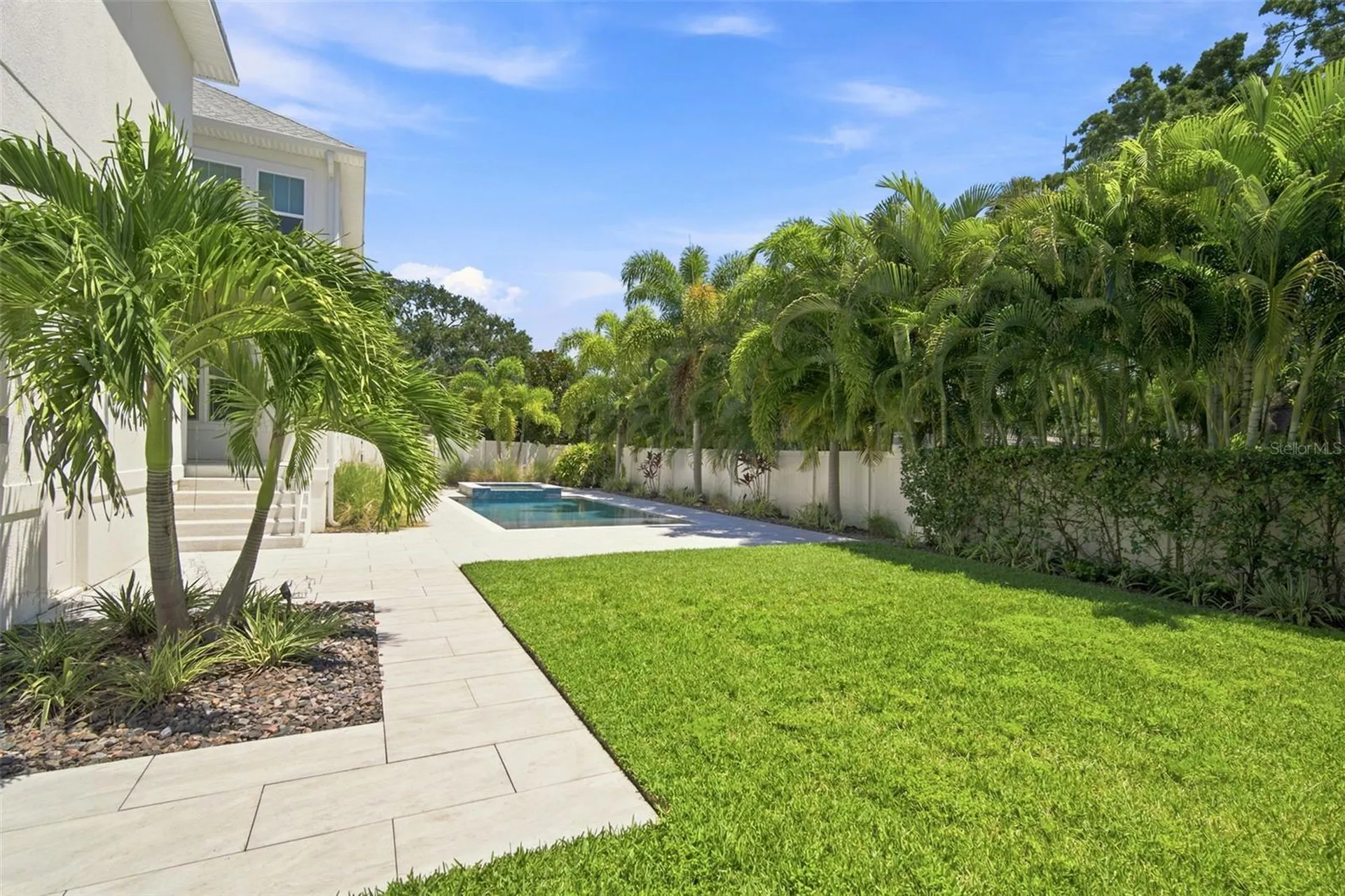312 35th Avenue NE St Petersburg FL 33704