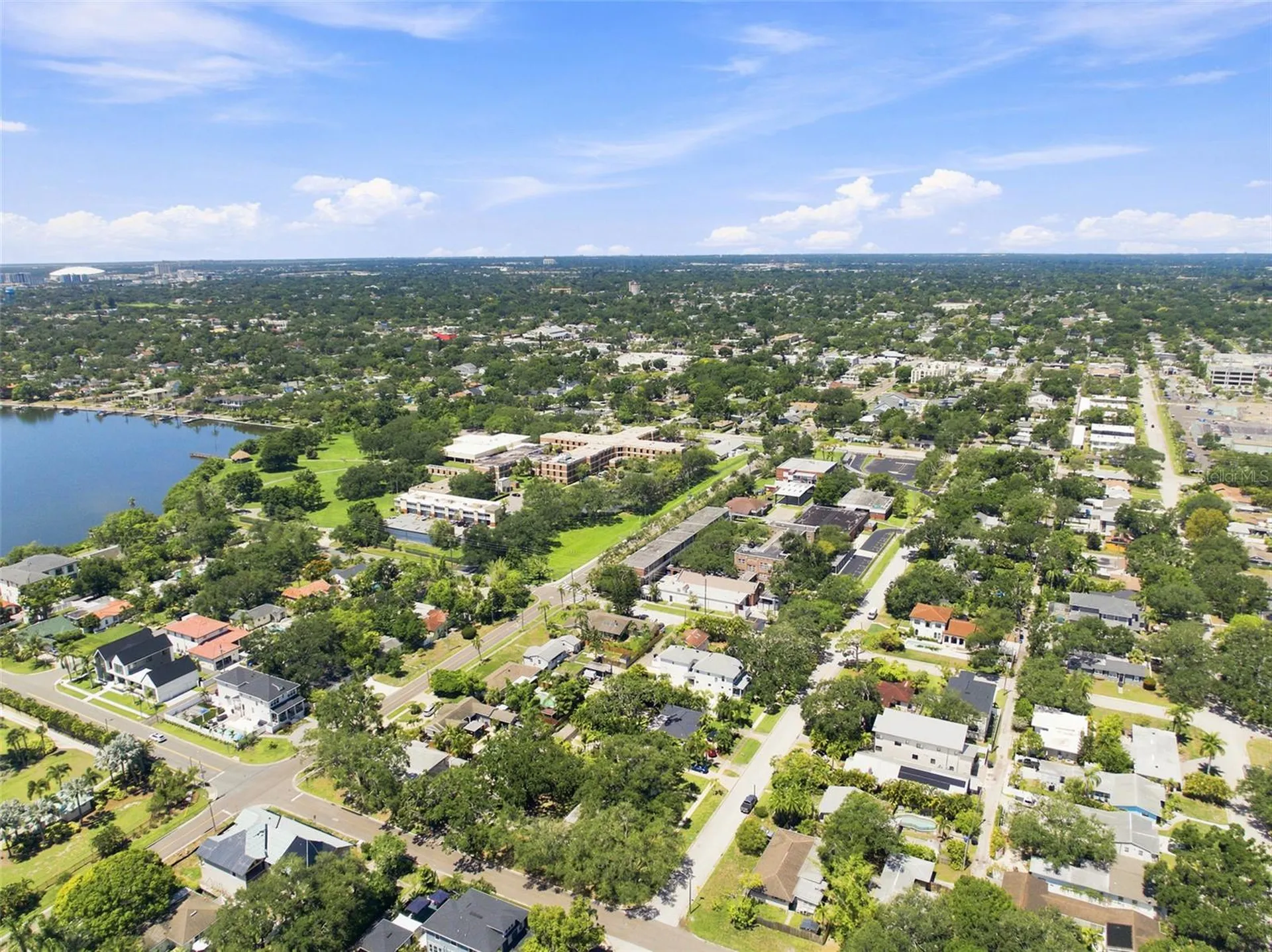 312 35th Avenue NE St Petersburg FL 33704