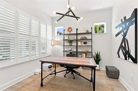 312 35th Avenue NE St Petersburg FL 33704