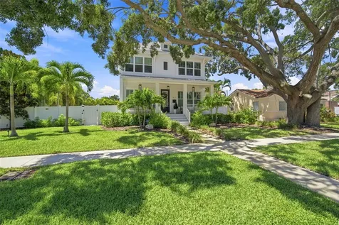 312 35th Avenue NE St Petersburg FL 33704