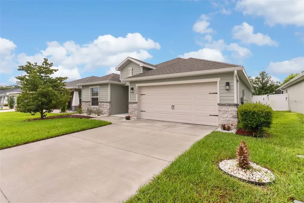 1944 Harvest Landing Circle Lakeland FL 33810