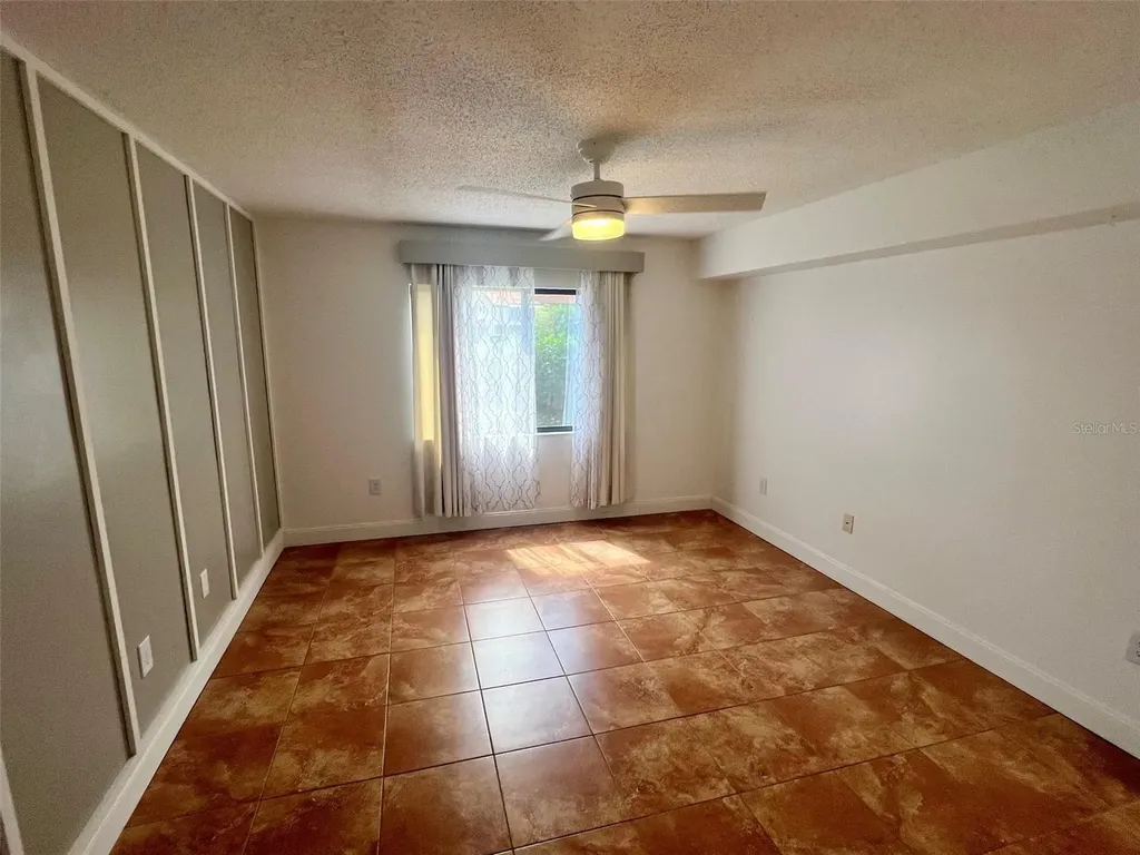 5769 Gardens Drive Sarasota FL 34243