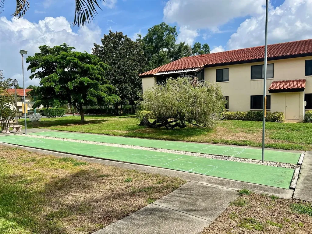 5769 Gardens Drive Sarasota FL 34243