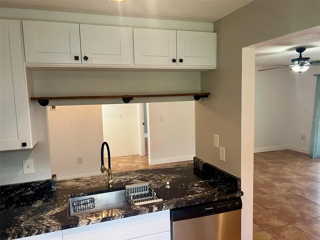 5769 Gardens Drive Sarasota FL 34243