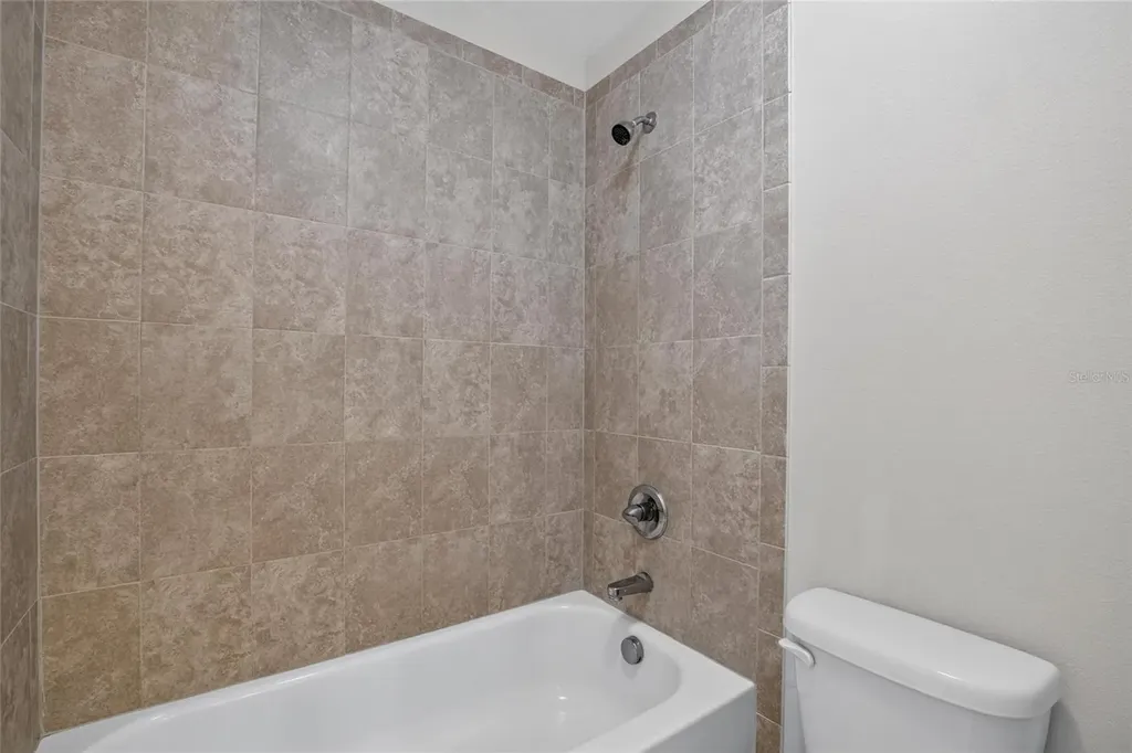 16220 Bayberry View Drive Lithia FL 33547