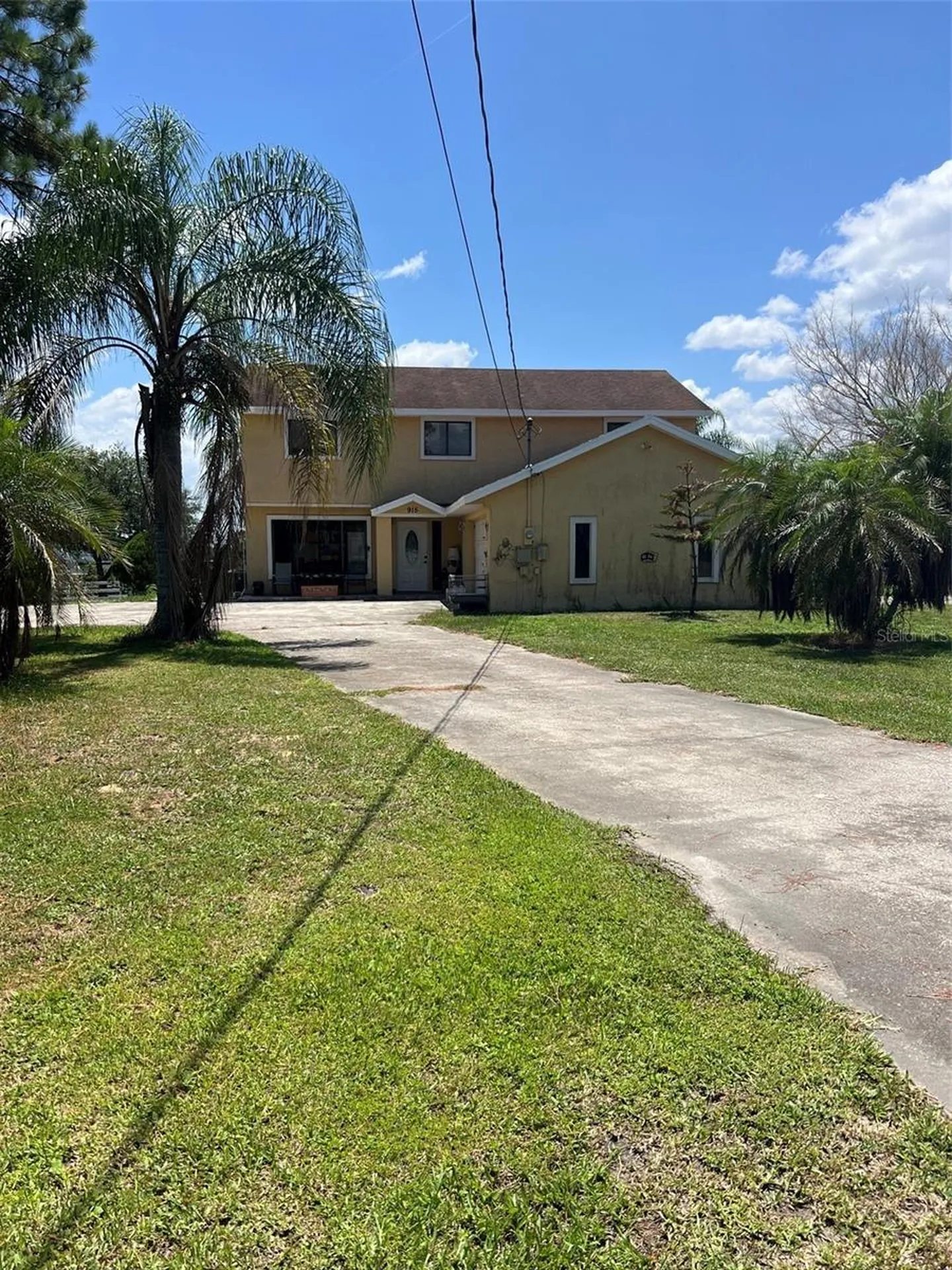 915 Hillside Court S Winter Haven FL 33881