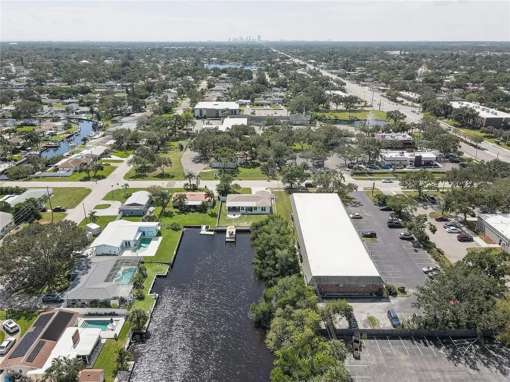 265 96th Avenue N St Petersburg FL 33702