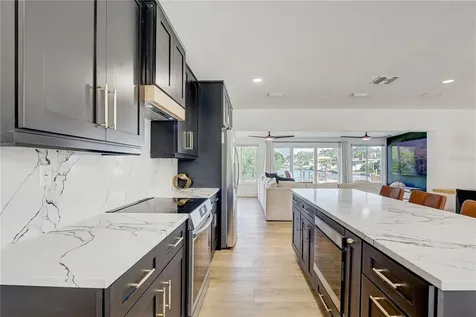 265 96th Avenue N St Petersburg FL 33702
