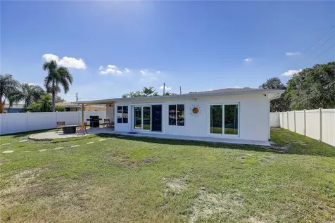 265 96th Avenue N St Petersburg FL 33702