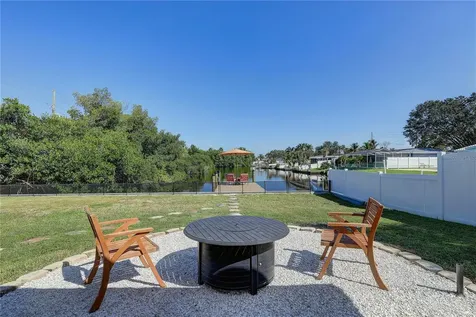 265 96th Avenue N St Petersburg FL 33702