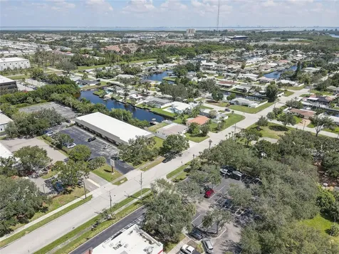 265 96th Avenue N St Petersburg FL 33702