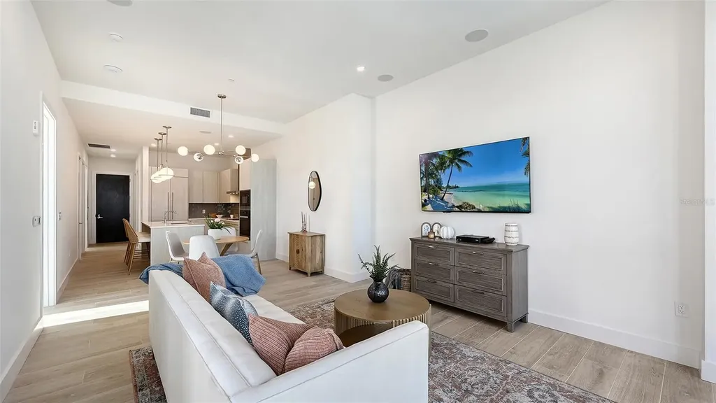 33 S Palm Avenue Sarasota FL 34236