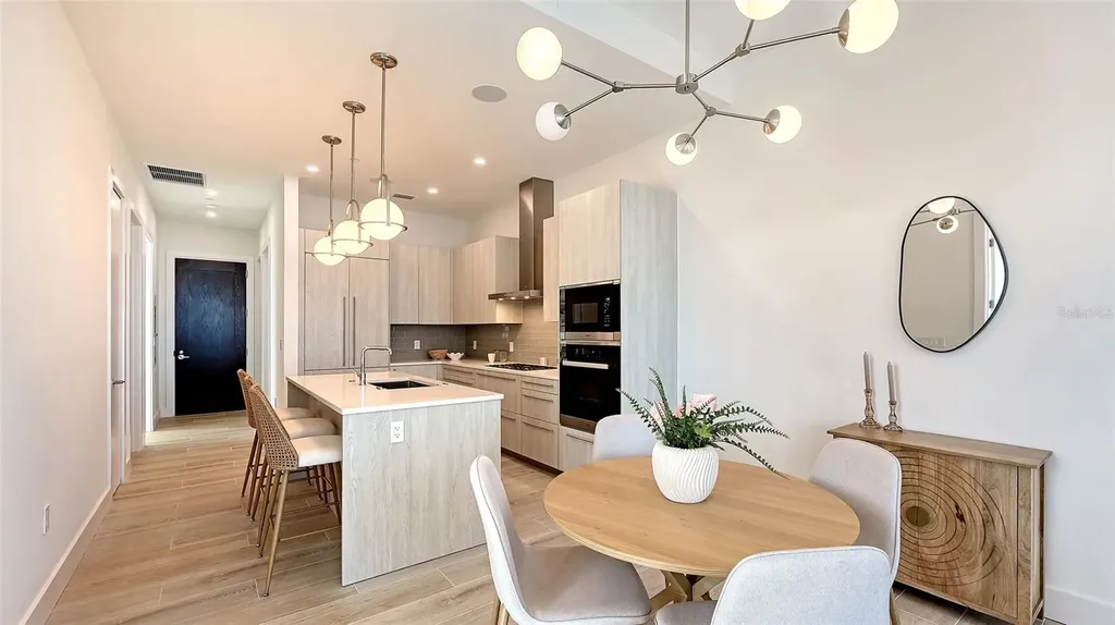 33 S Palm Avenue Sarasota FL 34236