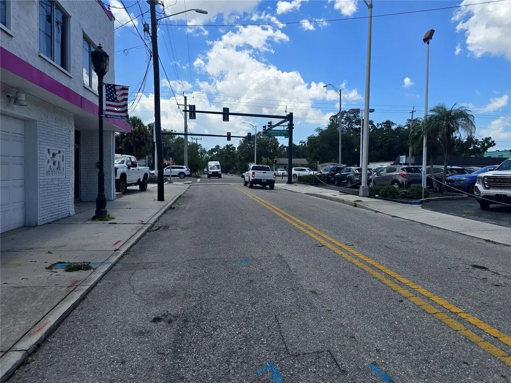 1315 12th Avenue W Bradenton FL 34205