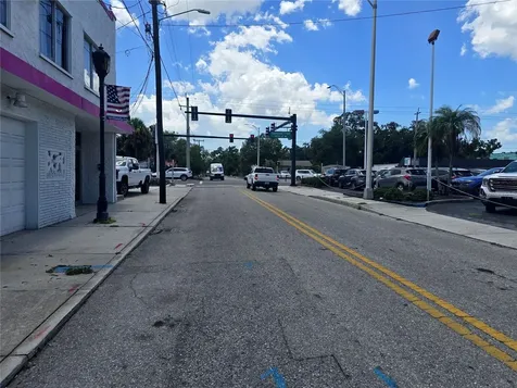1315 12th Avenue W Bradenton FL 34205