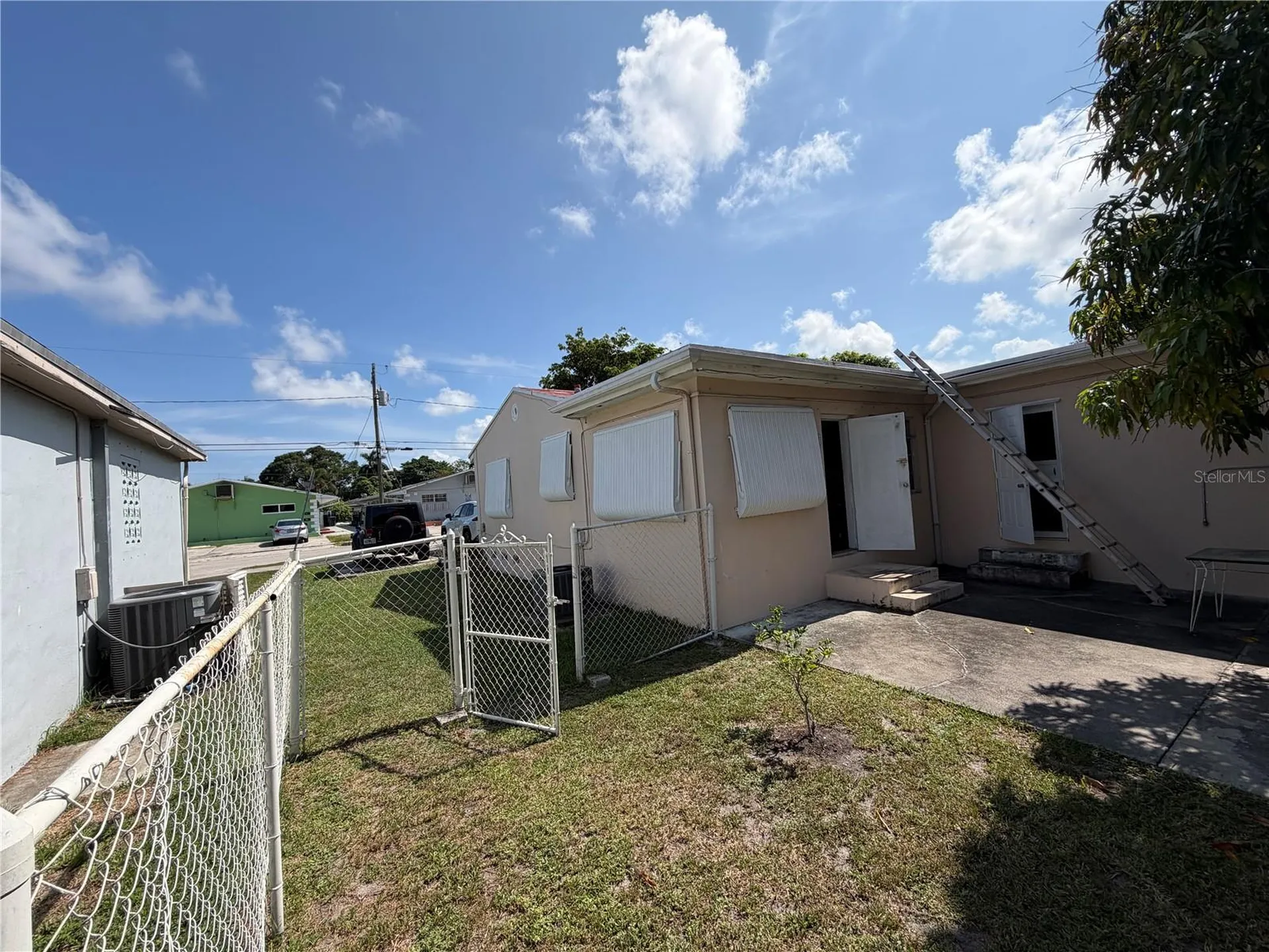 2447 Arthur Street Hollywood FL 33020