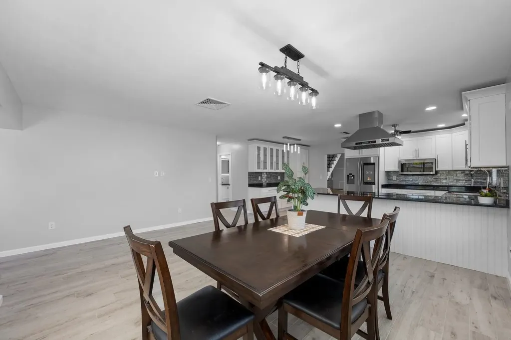 4038 Harrisburg St Petersburg FL 33703