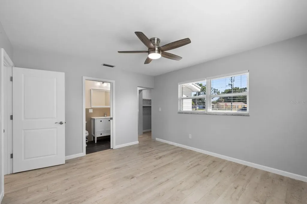 4038 Harrisburg St Petersburg FL 33703