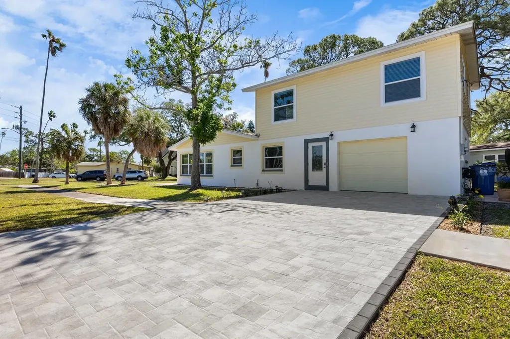 4038 Harrisburg St Petersburg FL 33703