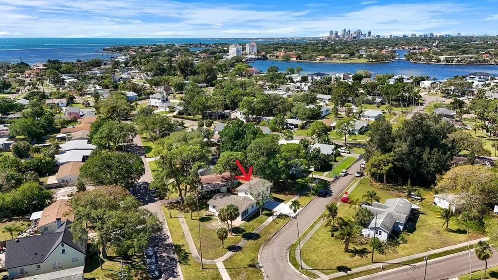 4038 Harrisburg St Petersburg FL 33703