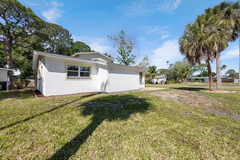 4038 Harrisburg St Petersburg FL 33703