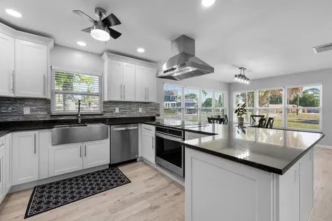 4038 Harrisburg St Petersburg FL 33703