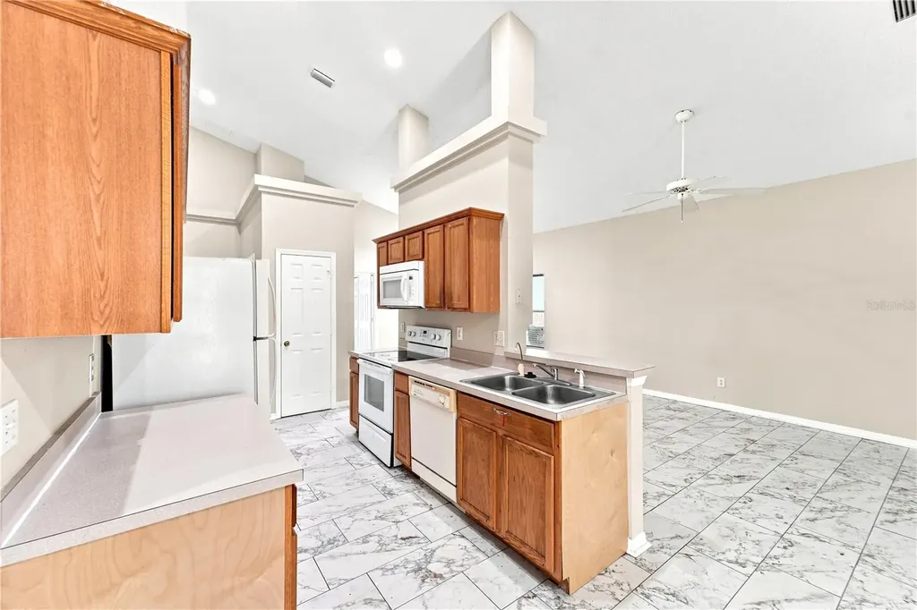 2155 Kaylas Court Orlando FL 32817