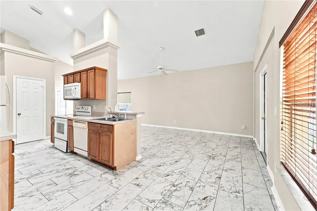 2155 Kaylas Court Orlando FL 32817