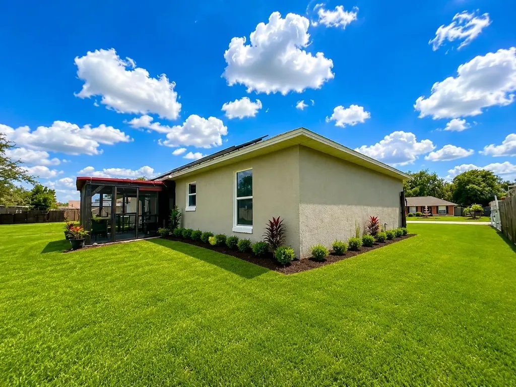 2333 Ainsworth Avenue Deltona FL 32738