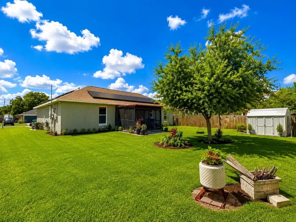2333 Ainsworth Avenue Deltona FL 32738