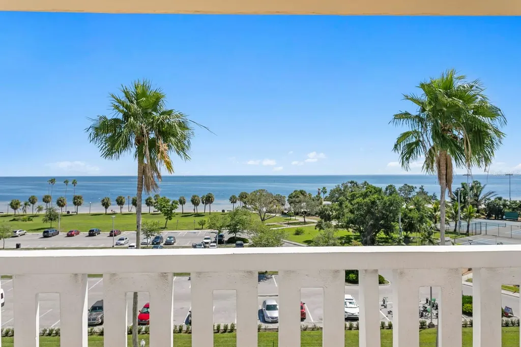 1200 N Shore Drive NE St Petersburg FL 33701