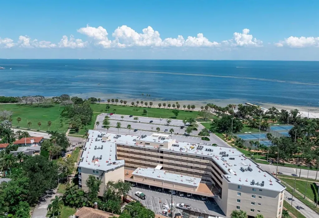1200 N Shore Drive NE St Petersburg FL 33701