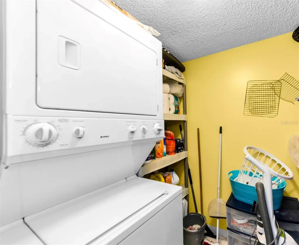 2575 Pine Ridge Way S Palm Harbor FL 34684