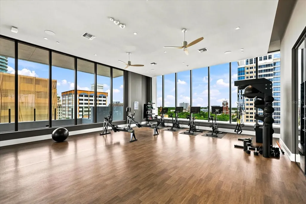 275 1st Avenue S St Petersburg FL 33701