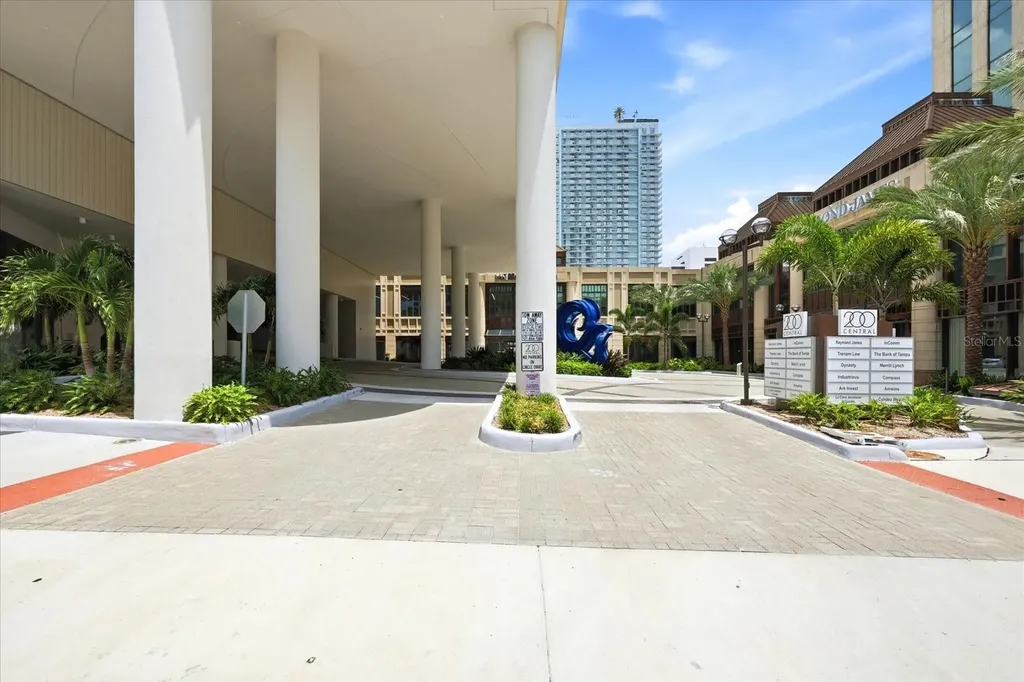 275 1st Avenue S St Petersburg FL 33701
