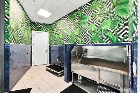 275 1st Avenue S St Petersburg FL 33701