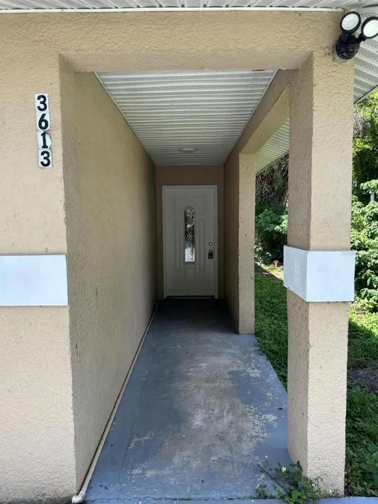 3613 E Chelsea Street Tampa FL 33610