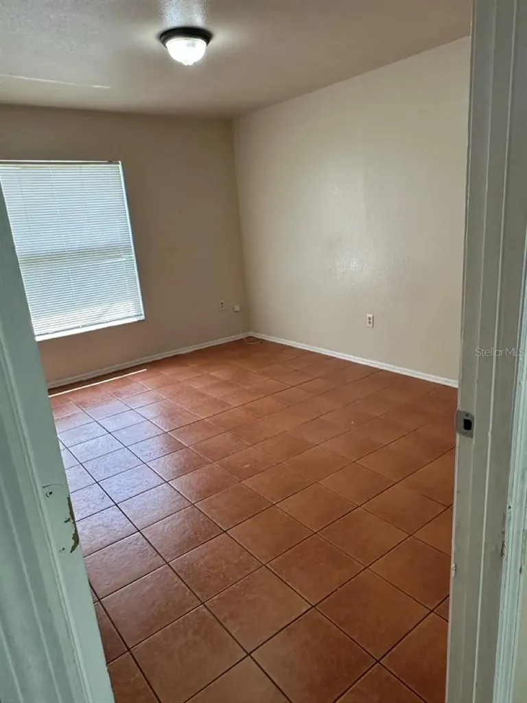 3613 E Chelsea Street Tampa FL 33610