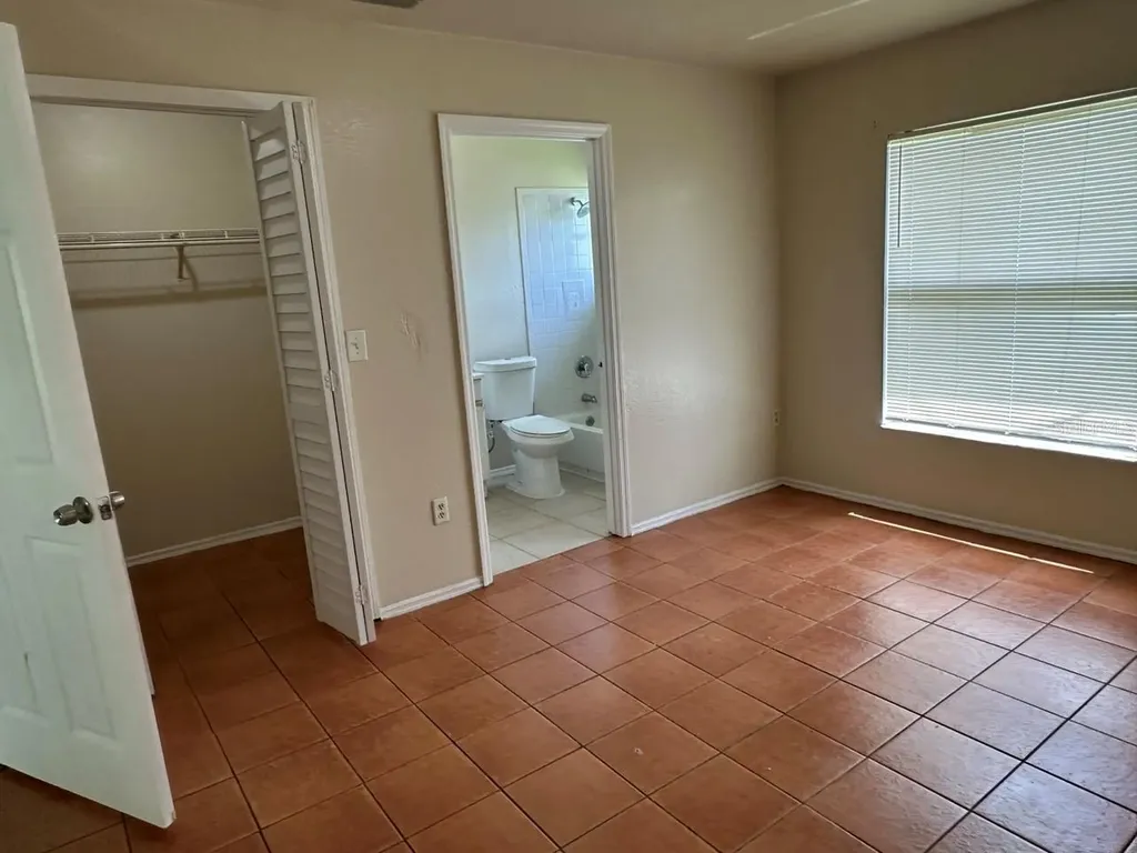 3613 E Chelsea Street Tampa FL 33610