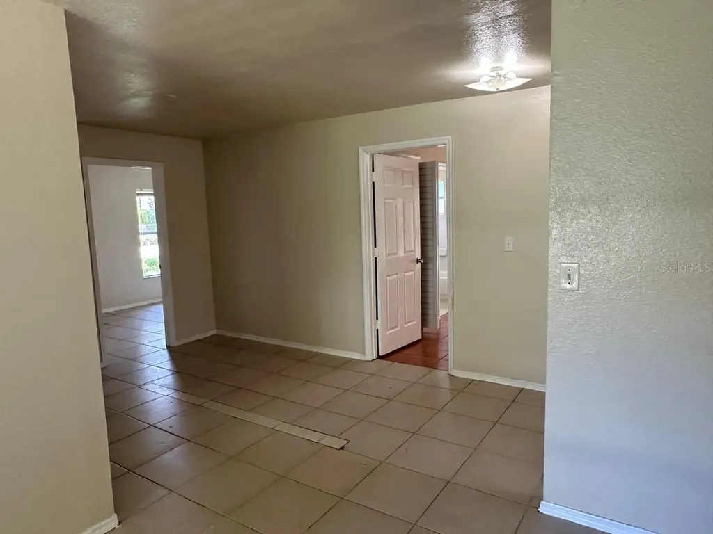 3613 E Chelsea Street Tampa FL 33610