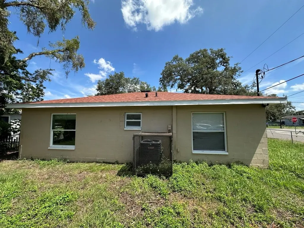 3613 E Chelsea Street Tampa FL 33610