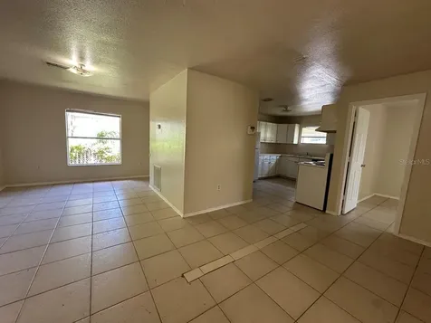 3613 E Chelsea Street Tampa FL 33610