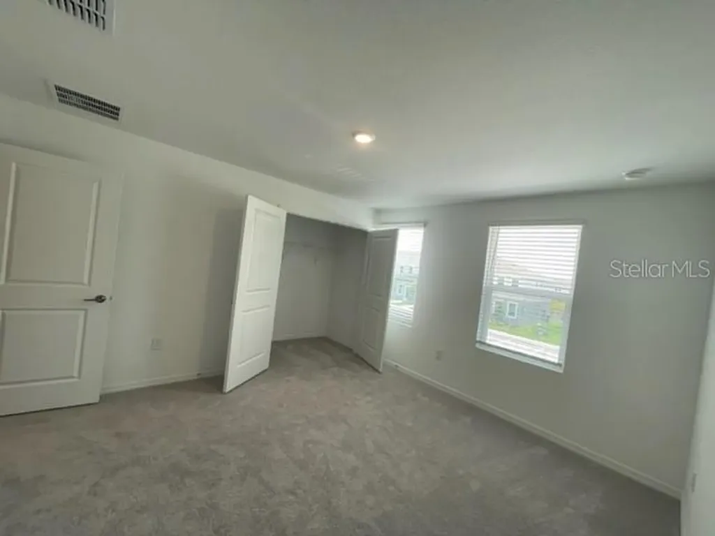 3158 Skyline Loop Kissimmee FL 34758