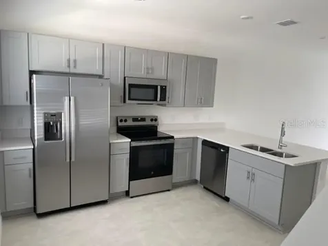 3158 Skyline Loop Kissimmee FL 34758