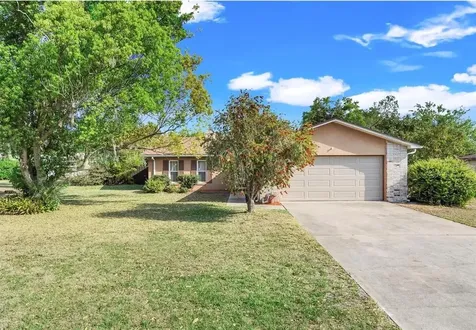 13635 Berkshire Court Grand Island FL 32735