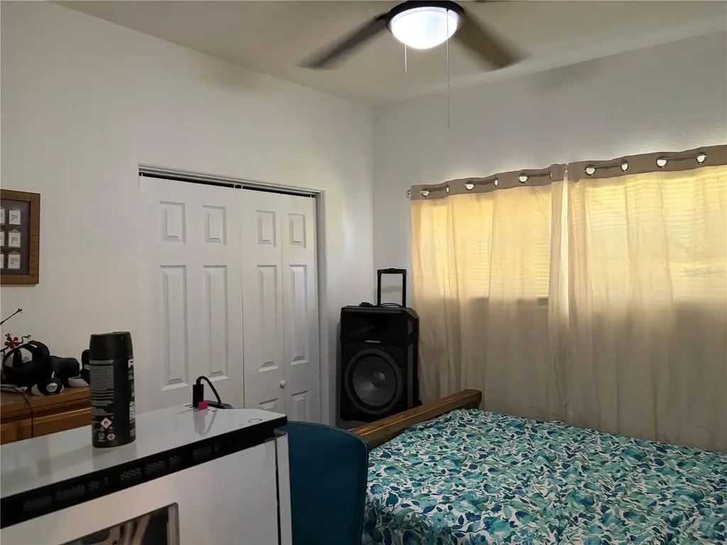 908 S Solandra Drive Orlando FL 32807