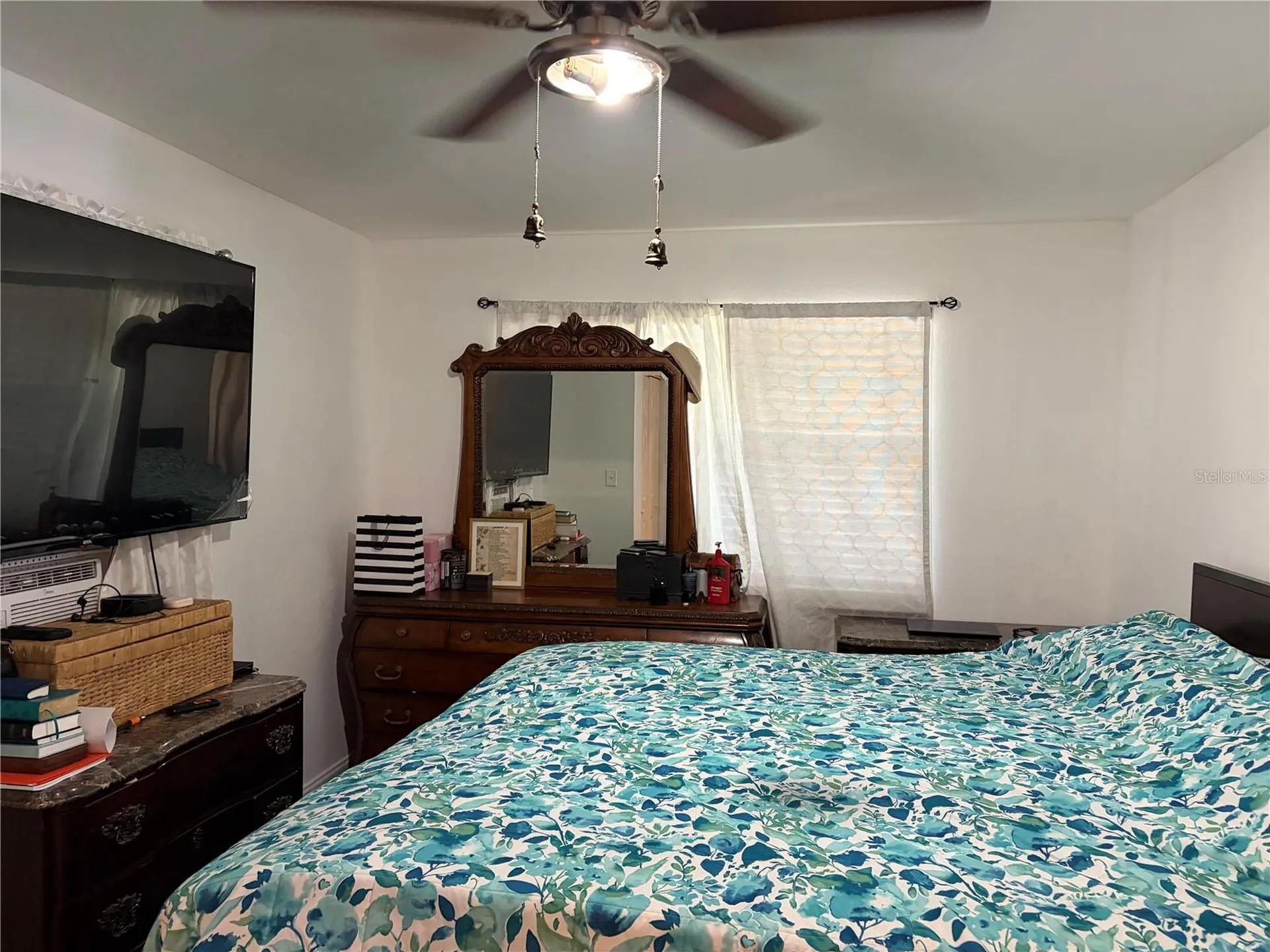 908 S Solandra Drive Orlando FL 32807