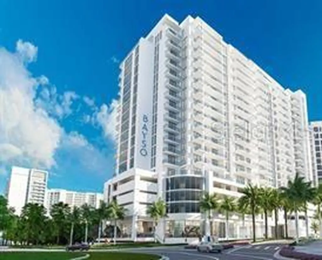 301 Quay Commons Sarasota FL 34236