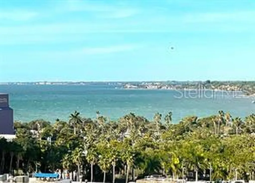 301 Quay Commons Sarasota FL 34236