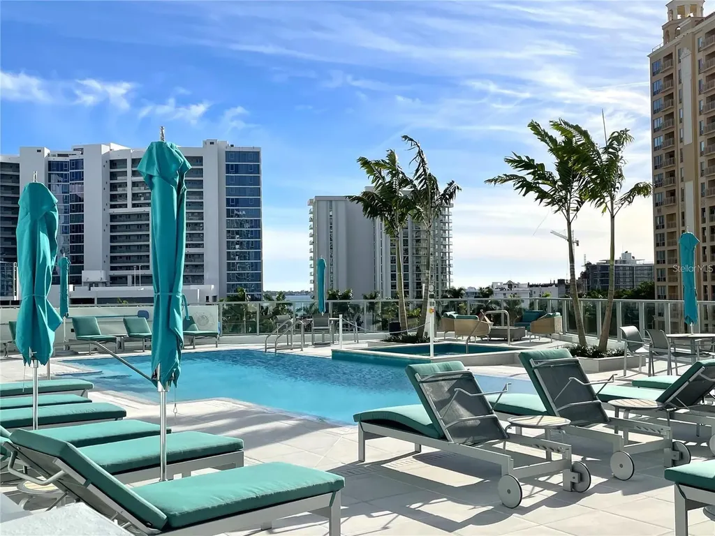 301 Quay Commons Sarasota FL 34236